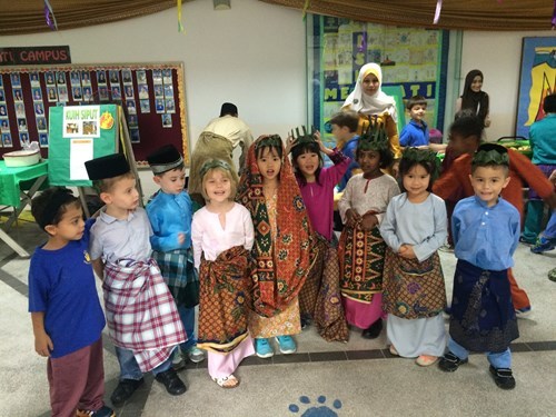 ISKL diverse elementary students celebrate hari raya