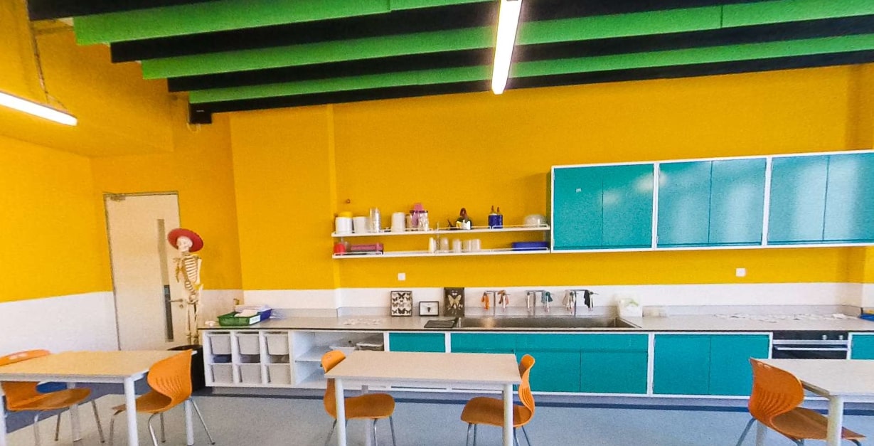 ES elementary school science lab